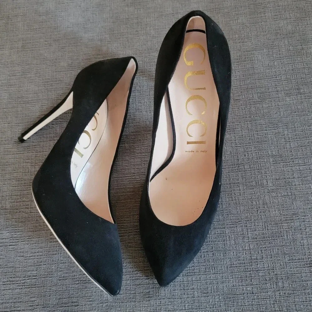 Gucci Women's Black Suede Pointed Toe Pumps Heel Size 39.5